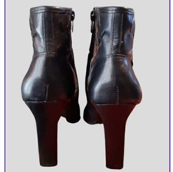 Bruno Valenti Booties - Picture 3 of 6